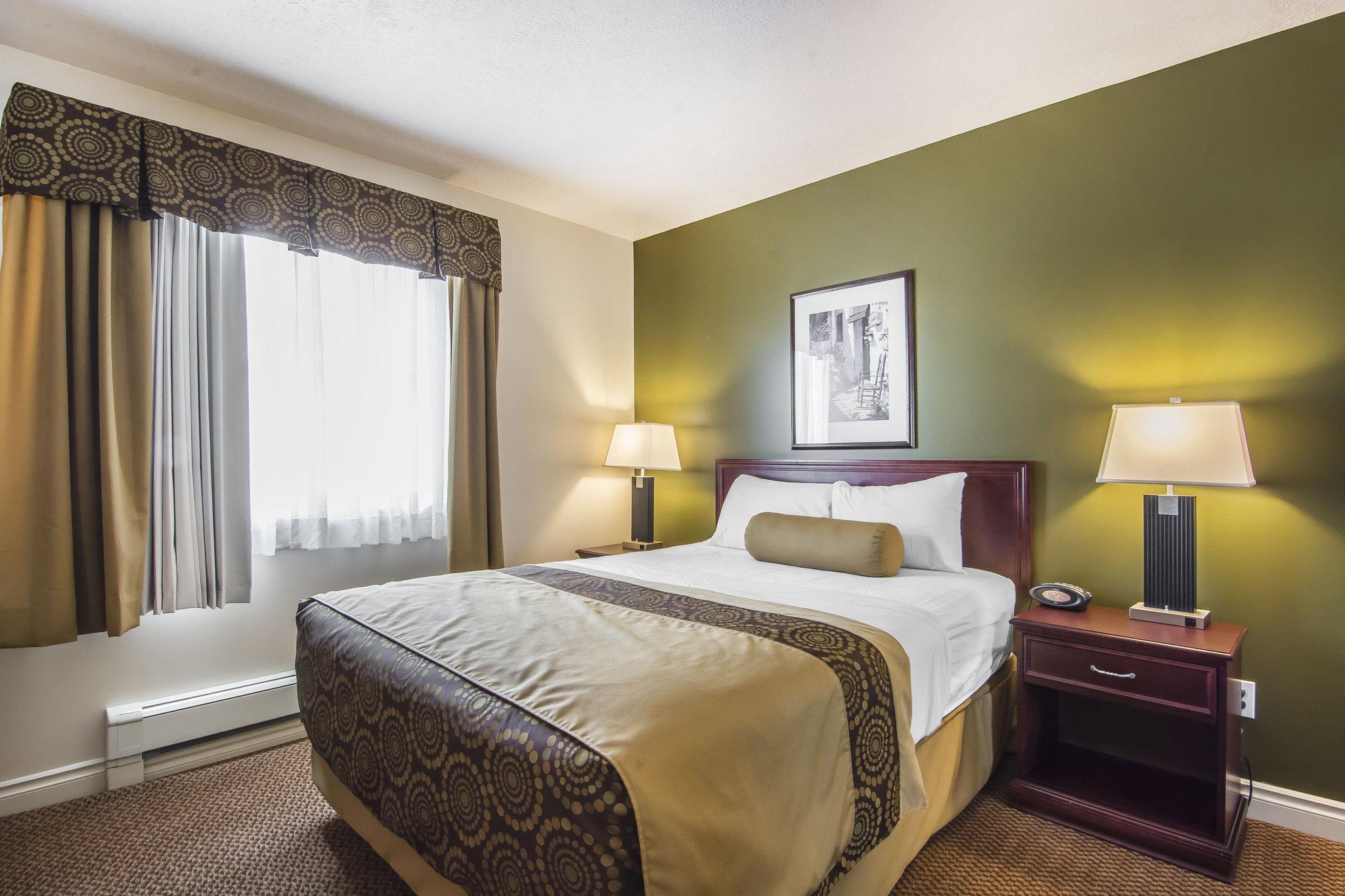Econo Lodge Inn & Suites High Level Exteriör bild